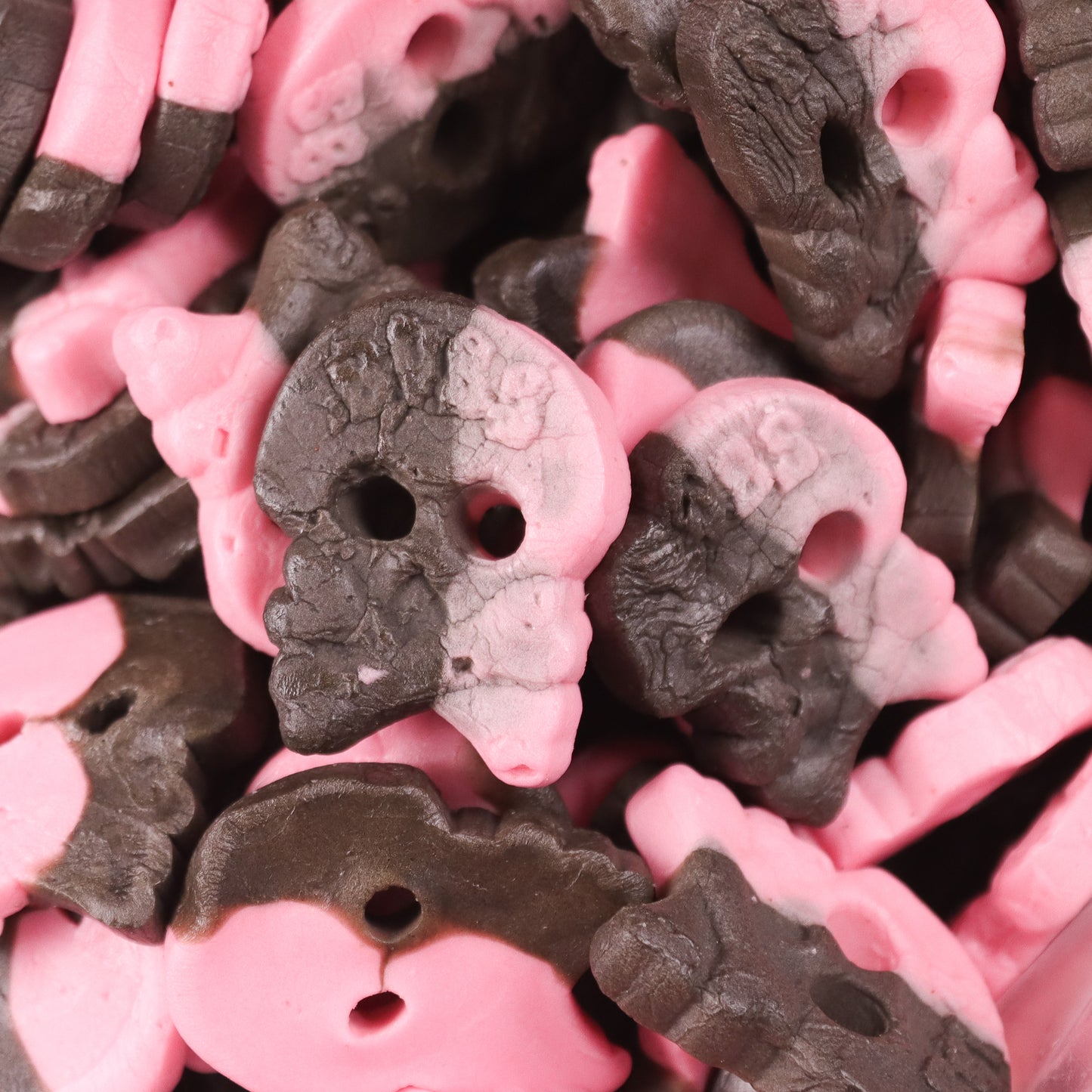 Bubs Raspberry Licorice Foamy Skull Gummies